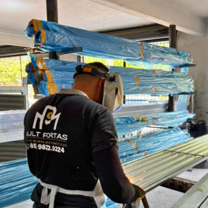 Fabricação de porta de enrolar automática